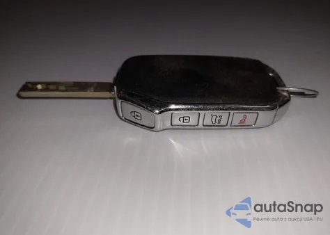 2021 Kia Soul Lx z USA, uszkodzony, nr VIN KNDJ23AU7M7759906